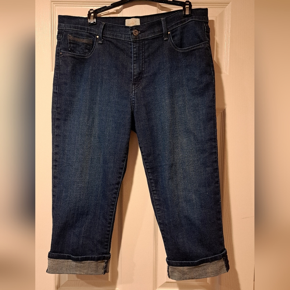 Levi Strauss 515 Capri Fark Wash Jean Women's Size 12